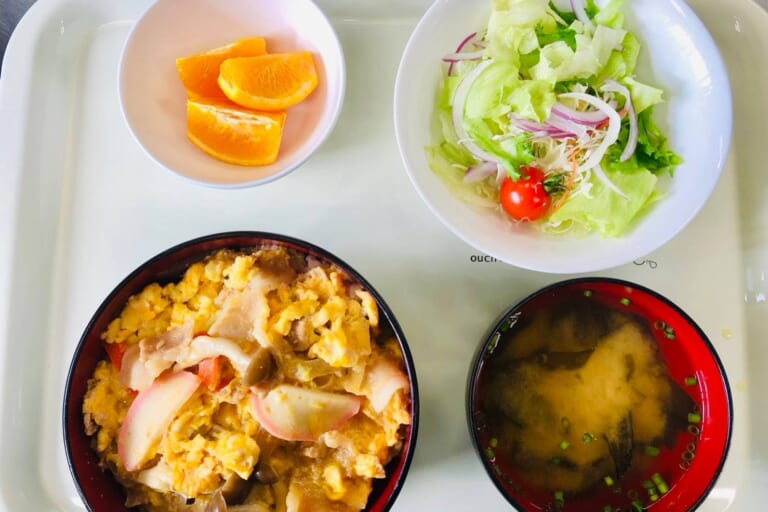 【親和の学生寮】今日の晩ごはん☆他人丼