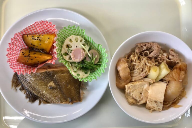 【親和の学生寮】今日の晩ごはん☆カレイの煮つけ