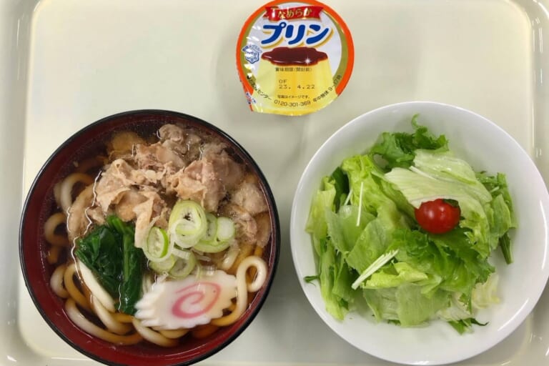 【親和の学生寮】今日の晩ごはん☆肉うどん