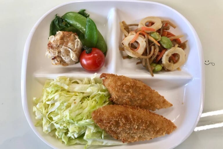 【親和の学生寮】今日の朝ごはん☆白身フライ