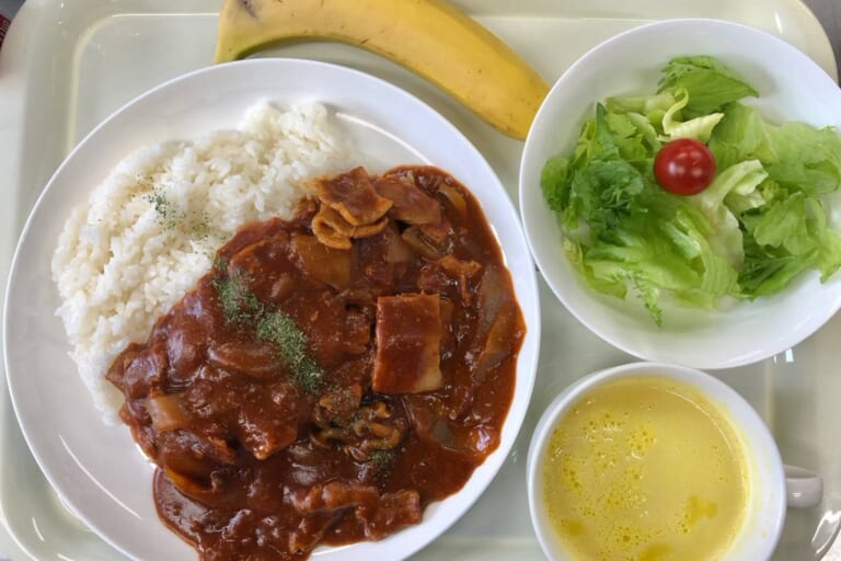 【親和の学生寮】今日の晩ごはん☆ハヤシライス