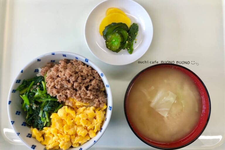 【親和の学生寮】今日の朝ごはん☆三色ごはん