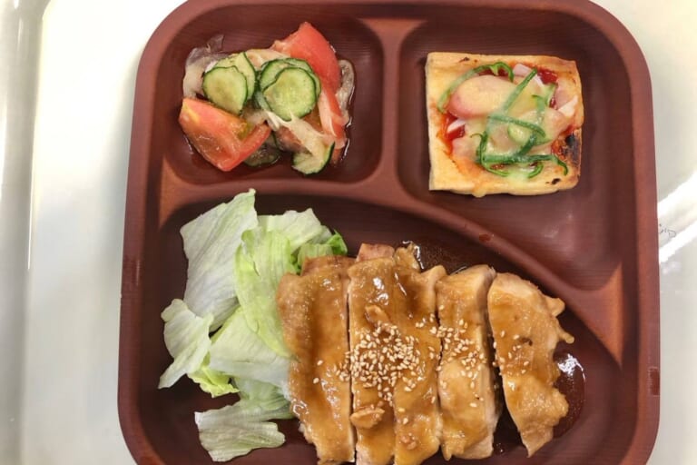 【親和の学生寮】今日の晩ごはん☆鶏ももの照り煮