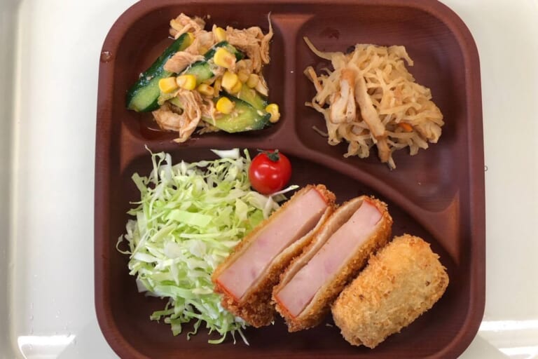 【親和の学生寮】今日の晩ごはん☆ハムカツ＆えびカツ