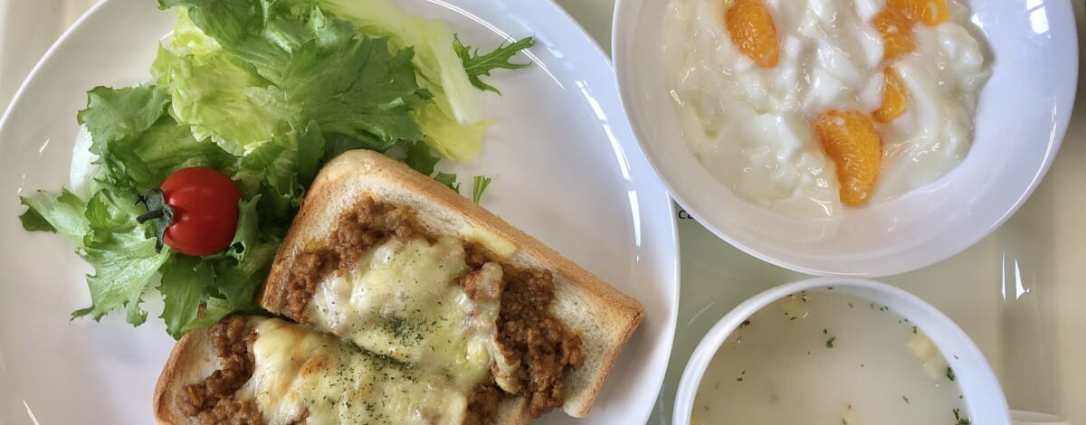 【親和の学生寮】今日の朝ごはん☆カレーチーズトースト