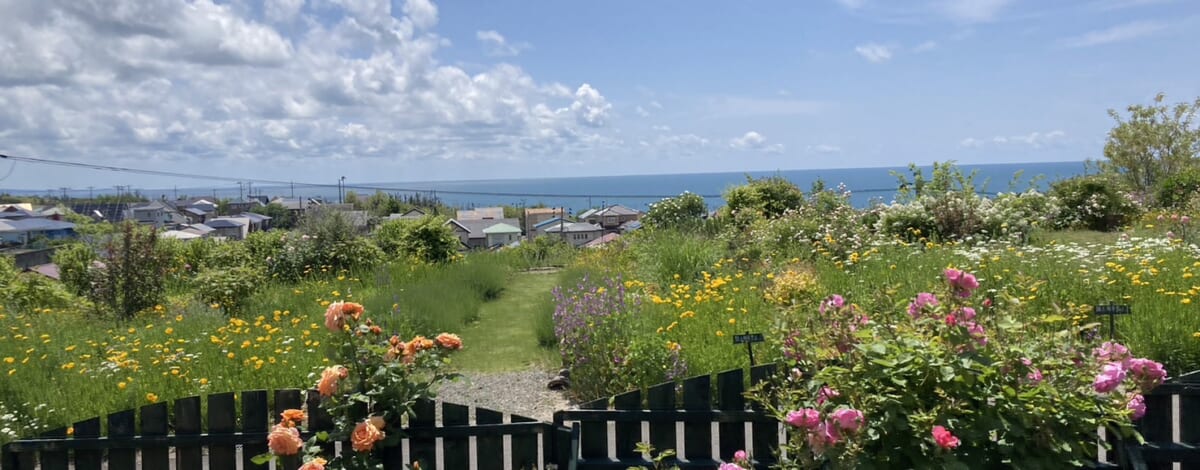 【あや吉の休日】海を見下ろす丘のガーデン～岩城