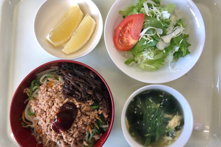 【親和の学生寮】今日の晩ごはん☆ビビンバ丼