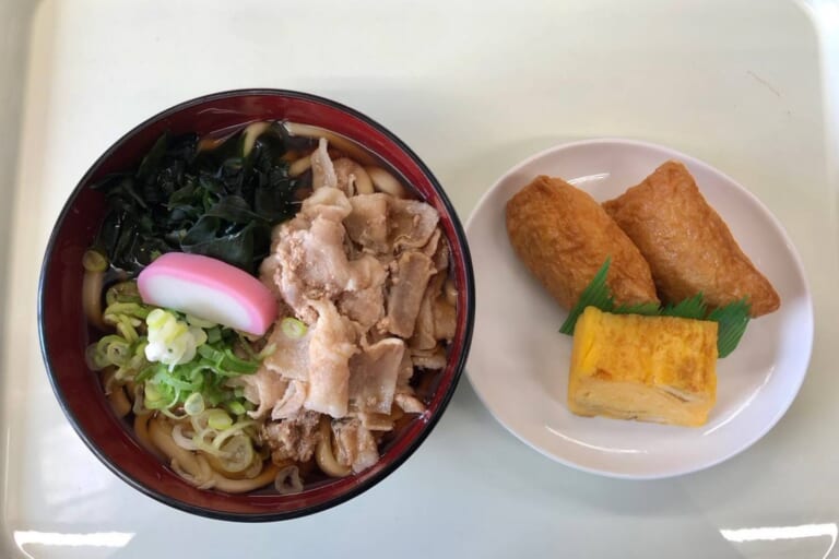 【親和の学生寮】今日の晩ごはん☆肉うどん