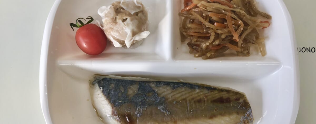 【親和の学生寮】今日の朝ごはん☆焼き魚としゅうまい