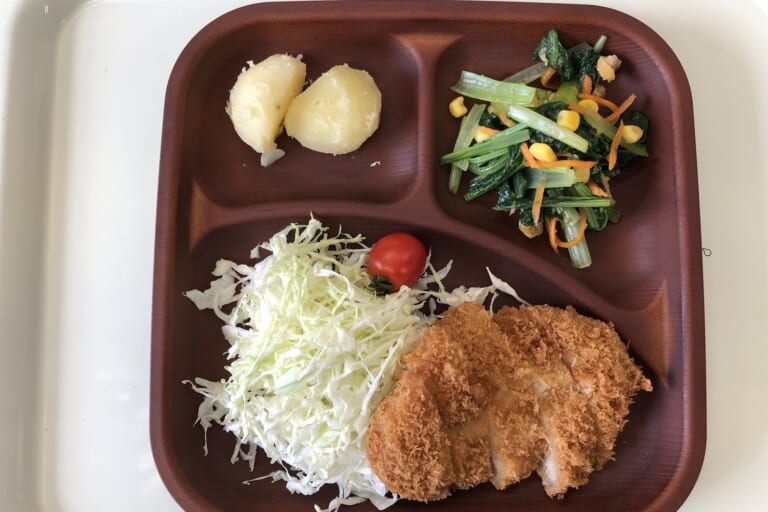 【親和の学生寮】今日の晩ごはん☆とんかつ