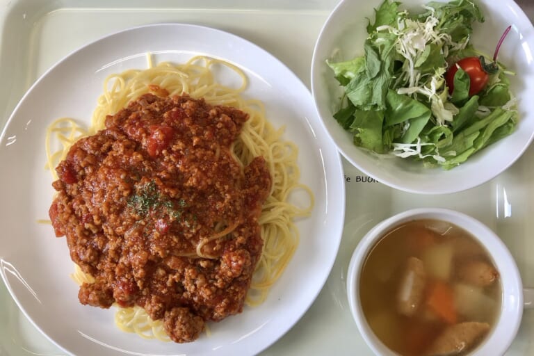 【親和の学生寮】今日の晩ごはん☆ミートソーススパゲティ