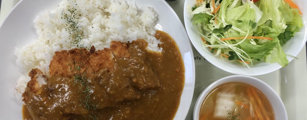 【親和の学生寮】今日の晩ごはん☆チキンカツカレー