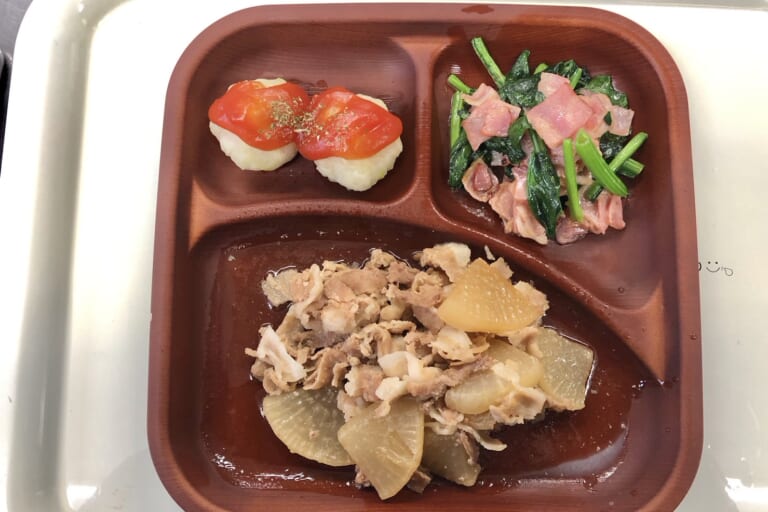 【親和の学生寮】今日の晩ごはん☆豚バラ大根