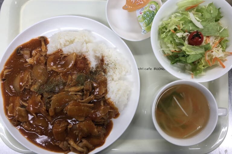 【親和の学生寮】今日の晩ごはん☆ハヤシライス