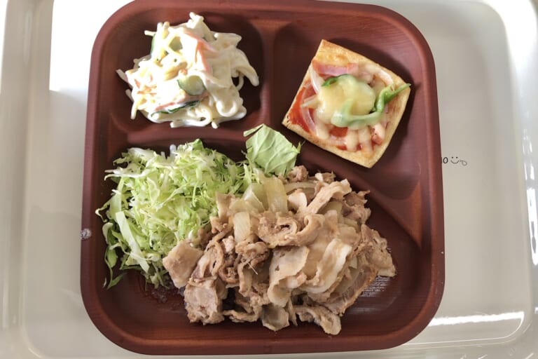 【親和の学生寮】今日の晩ごはん☆豚のしょうが焼き