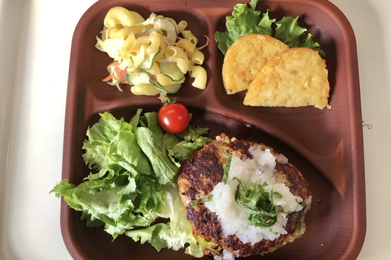 【親和の学生寮】今日の晩ごはん☆おろしそハンバーグ