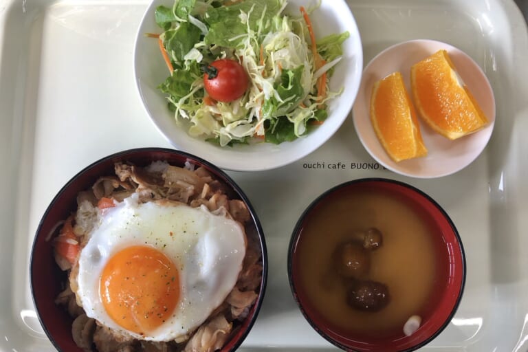 【親和の学生寮】今日の晩ごはん☆焼肉丼