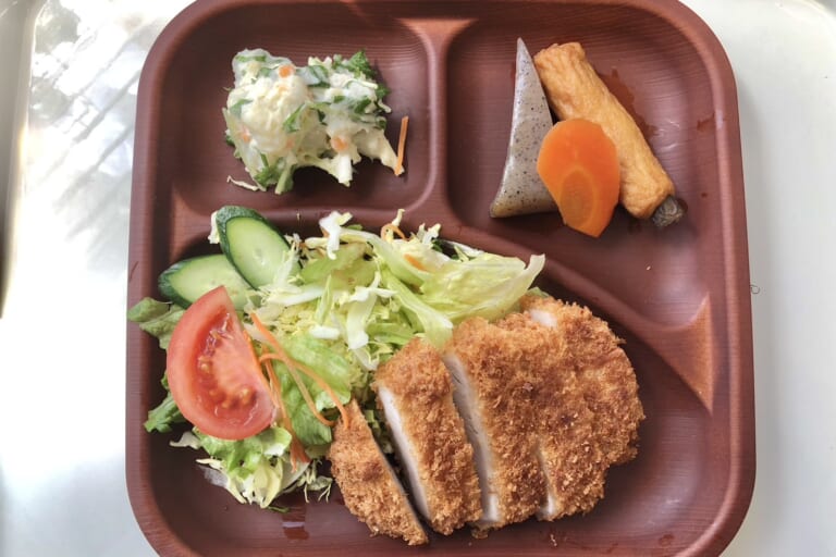 【親和の学生寮】今日の晩ごはん☆とんかつ