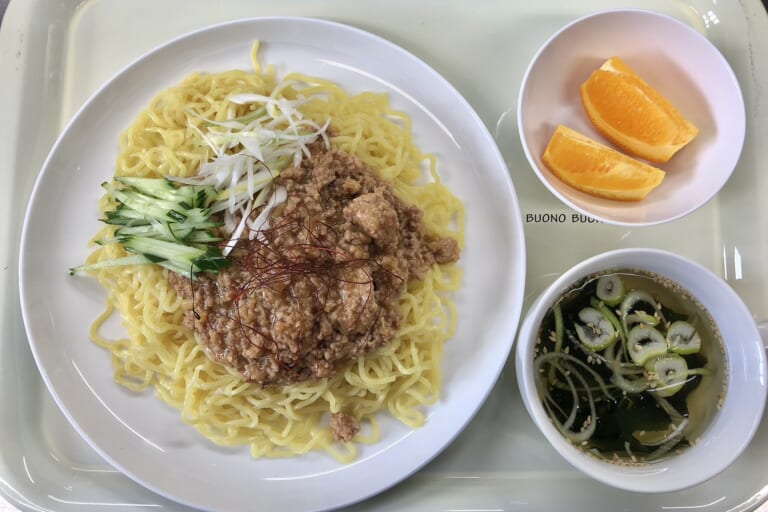 【親和の学生寮】今日の晩ごはん☆ジャージャー麵