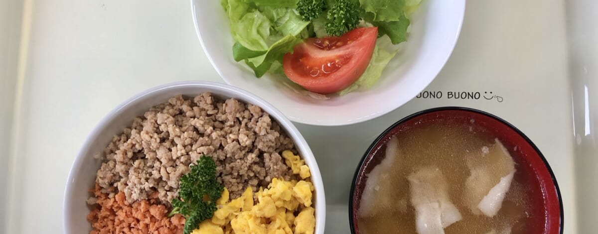 【親和の学生寮】今日の朝ごはん☆三色ごはん