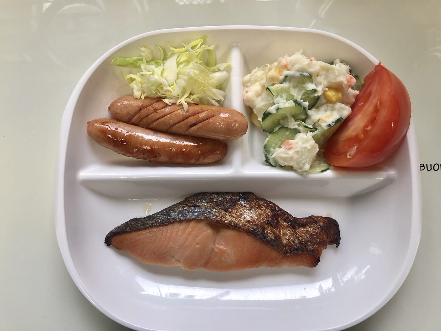 【親和の学生寮】今日の朝ごはん☆焼き魚とポテトサラダ
