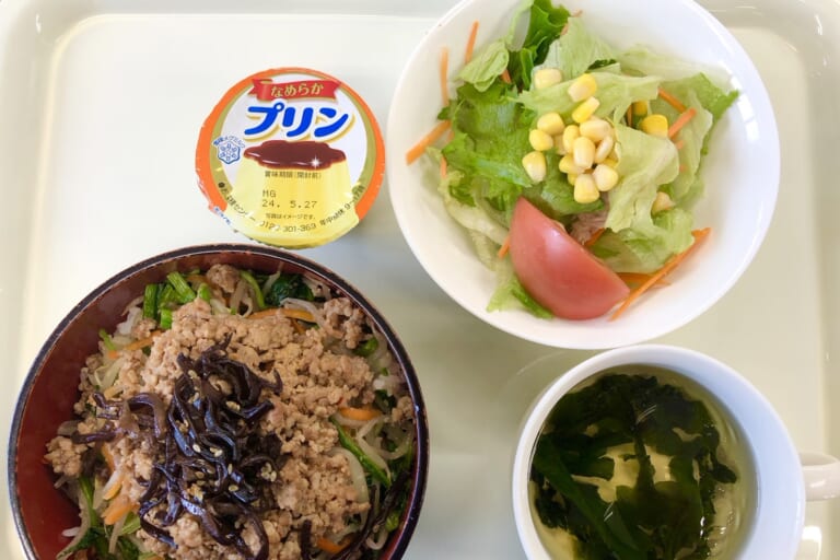 【親和の学生寮】今日の晩ごはん☆ビビンバ丼