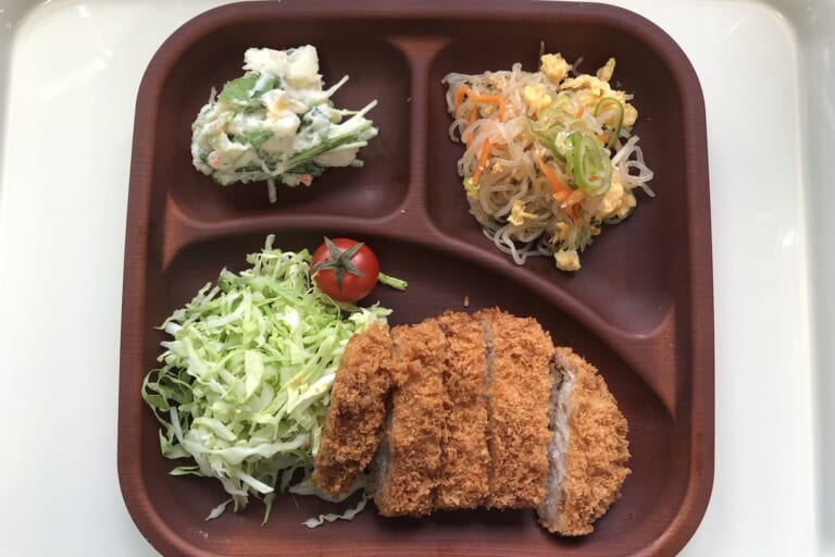 【親和の学生寮】今日の晩ごはん☆とんかつ