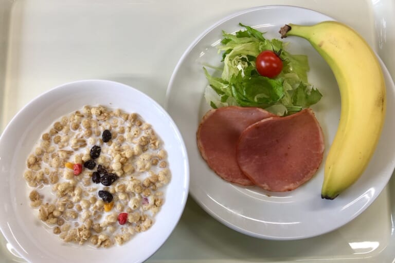 【親和の学生寮】今日の朝ごはん☆フルーツグラノーラ