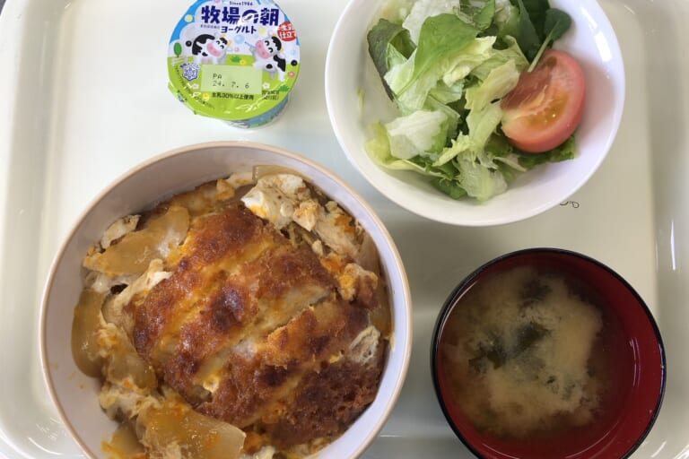 【親和の学生寮】今日の晩ごはん☆かつ丼