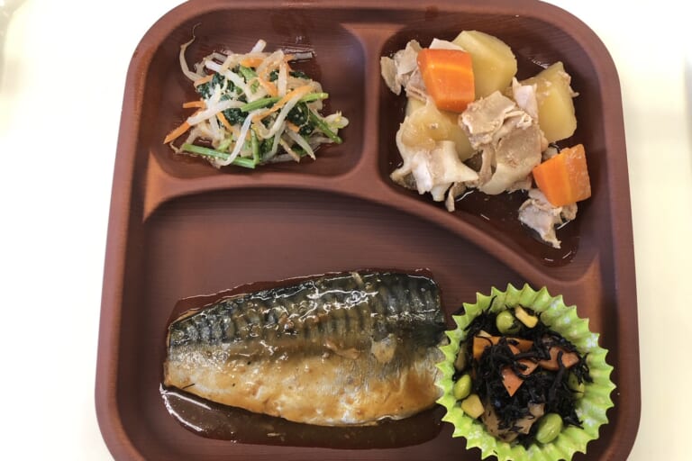 【親和の学生寮】今日の晩ごはん☆さば味噌煮