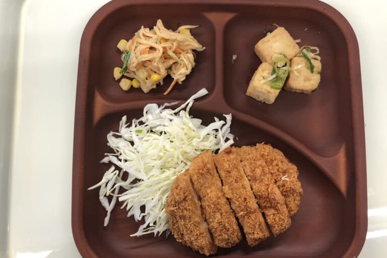 【親和の学生寮】今日の晩ごはん☆とんかつ