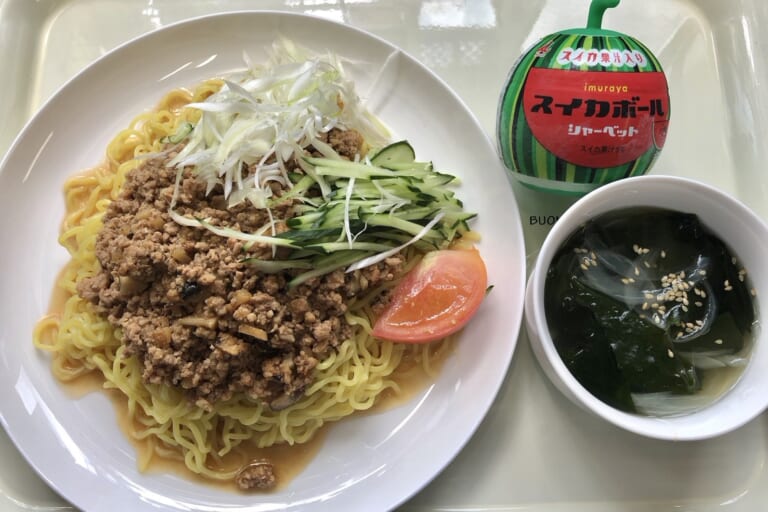 【親和の学生寮】今日の晩ごはん☆ジャージャー麵