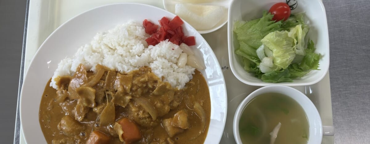 【親和の学生寮】今日の晩ごはん☆カレーライス