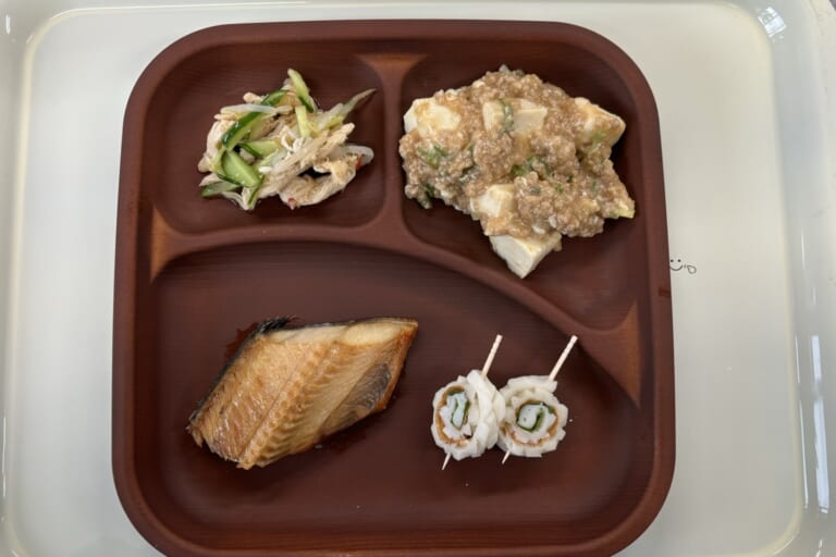 【親和の学生寮】今日の晩ごはん☆ほっけ塩焼き