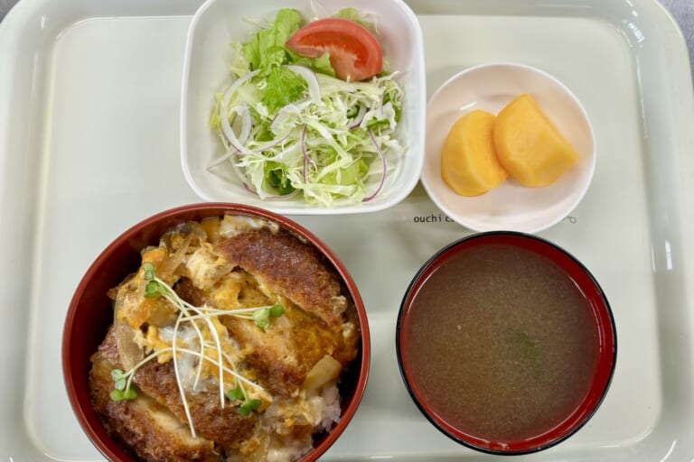 【親和の学生寮】今日の晩ごはん☆かつ丼