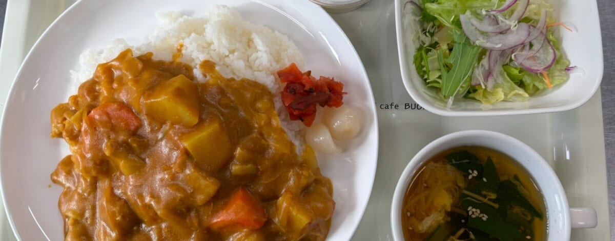 【親和の学生寮】今日の晩ごはん☆カレーライス