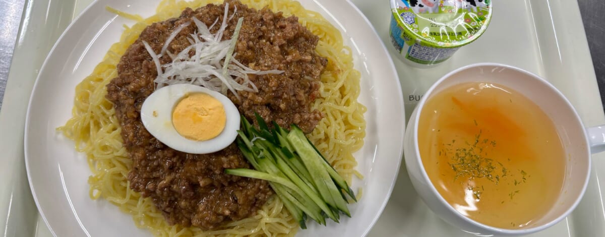 【親和の学生寮】今日の晩ごはん☆ジャージャー麵