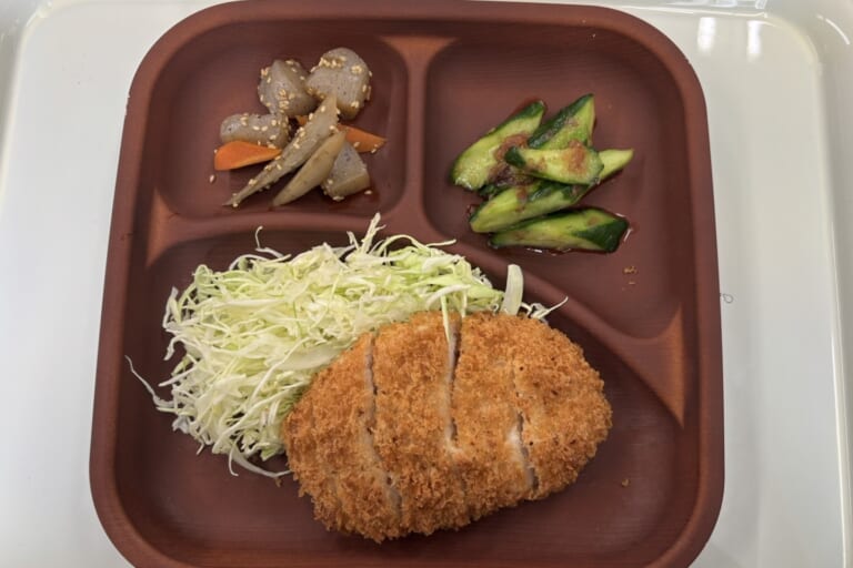 【親和の学生寮】今日の晩ごはん☆とんかつ