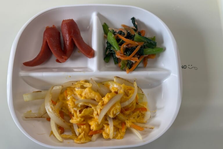 【親和の学生寮】今日の朝ごはん☆玉ねぎたまご炒め