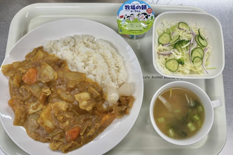 【親和の学生寮】今日の晩ごはん☆カレーライス