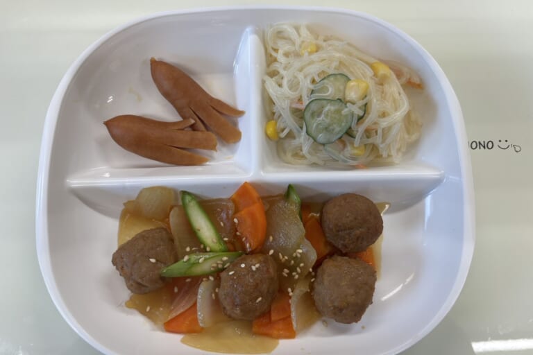 【親和の学生寮】今日の朝ごはん☆ミートボール炒め