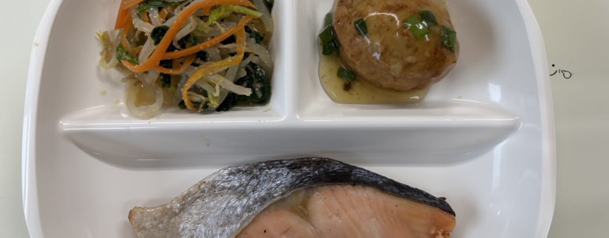 【親和の学生寮】今日の朝ごはん☆なんこつ入りつくね