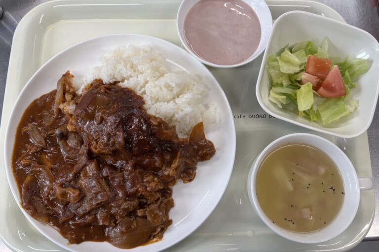 【親和の学生寮】今日の晩ごはん☆ハヤシライス