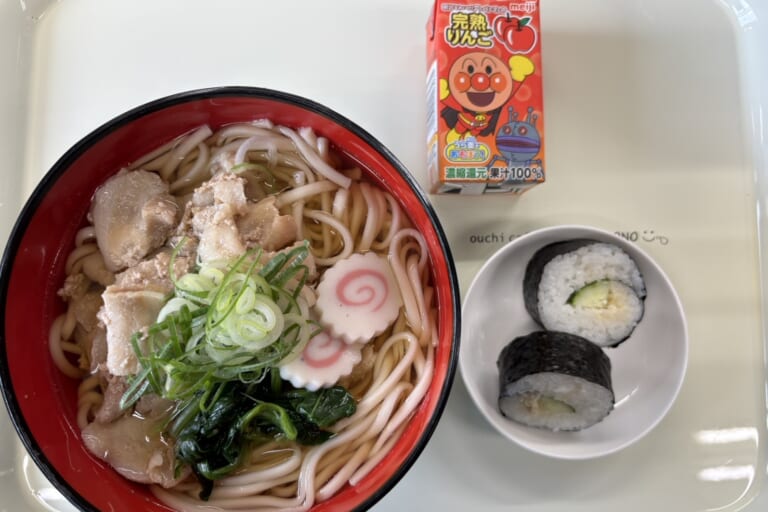 【親和の学生寮】今日の晩ごはん☆肉うどん