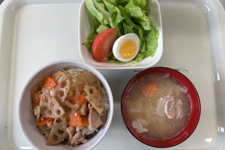 【親和の学生寮】今日の朝ごはん☆まぜご飯ととん汁