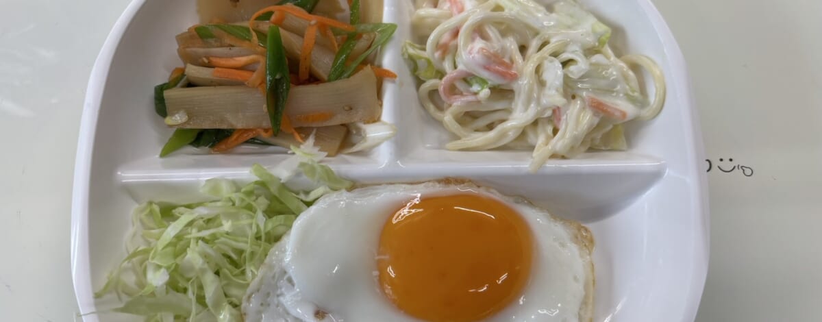 【親和の学生寮】今日の朝ごはん☆目玉焼き