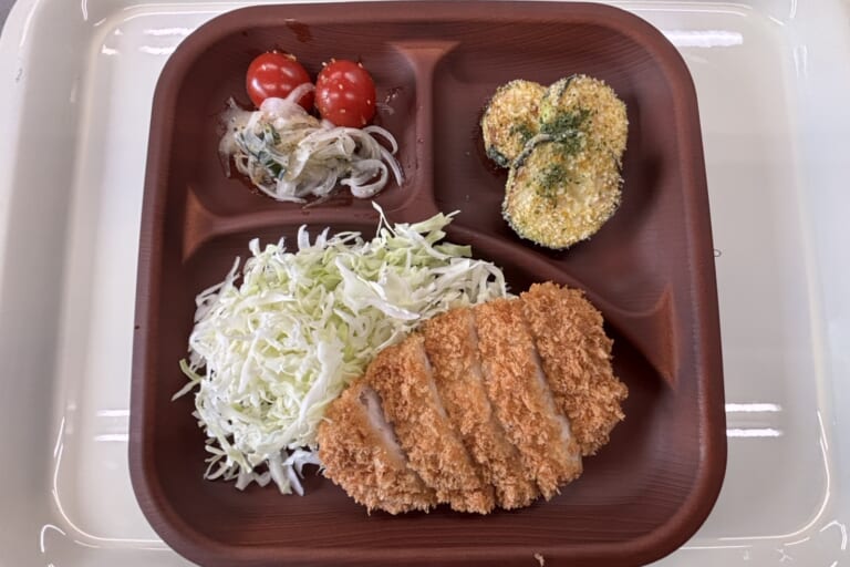 【親和の学生寮】今日の晩ごはん☆とんかつ