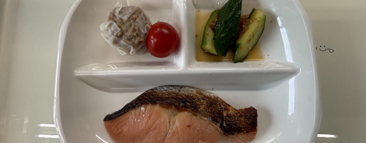 【親和の学生寮】今日の朝ごはん☆焼魚としゅうまい