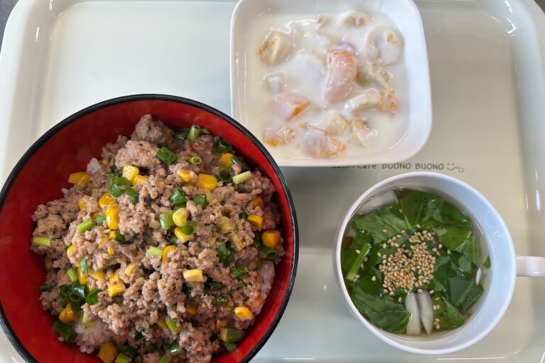 【親和の学生寮】今日の晩ごはん☆ペッパーライス風丼