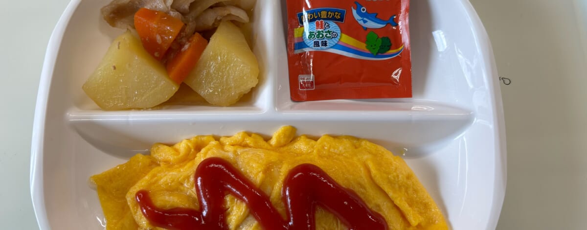 【親和の学生寮】今日の朝ごはん☆チーズオムレツ